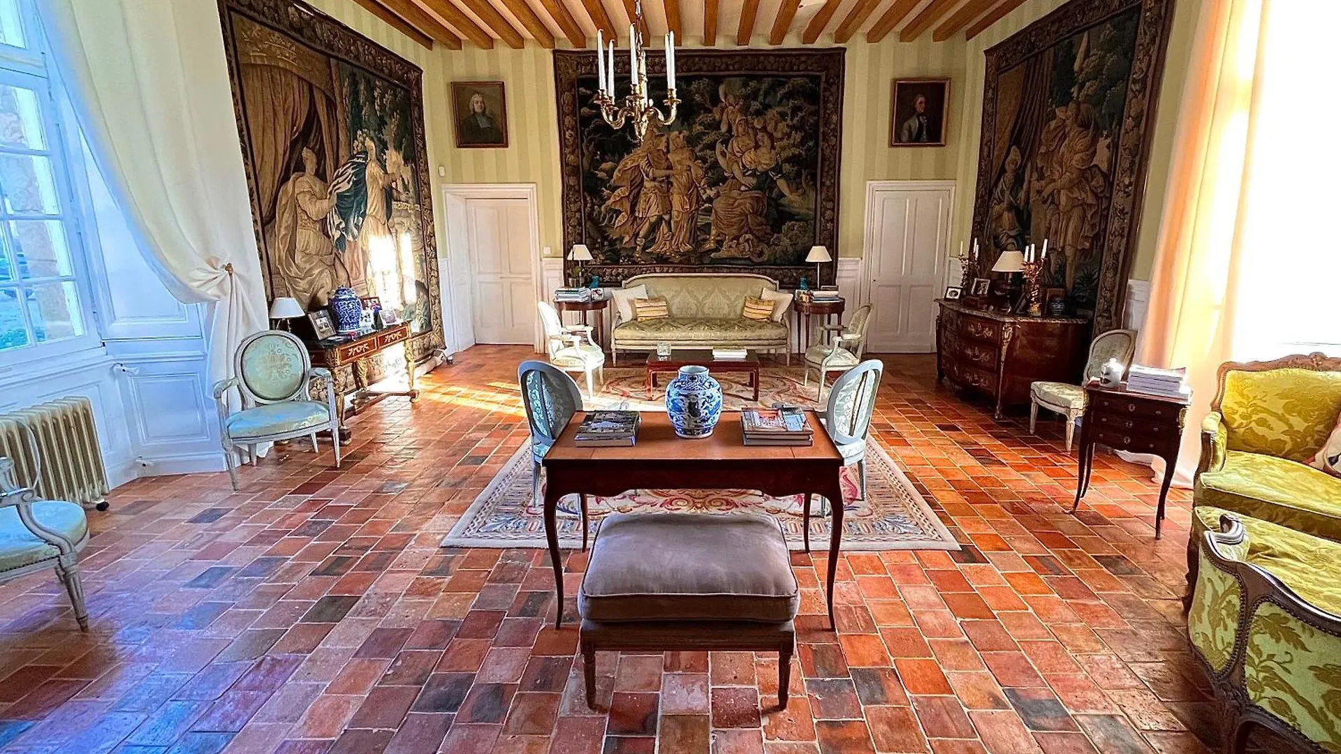Château de Cadouzan Saint-Dolay 0*,
