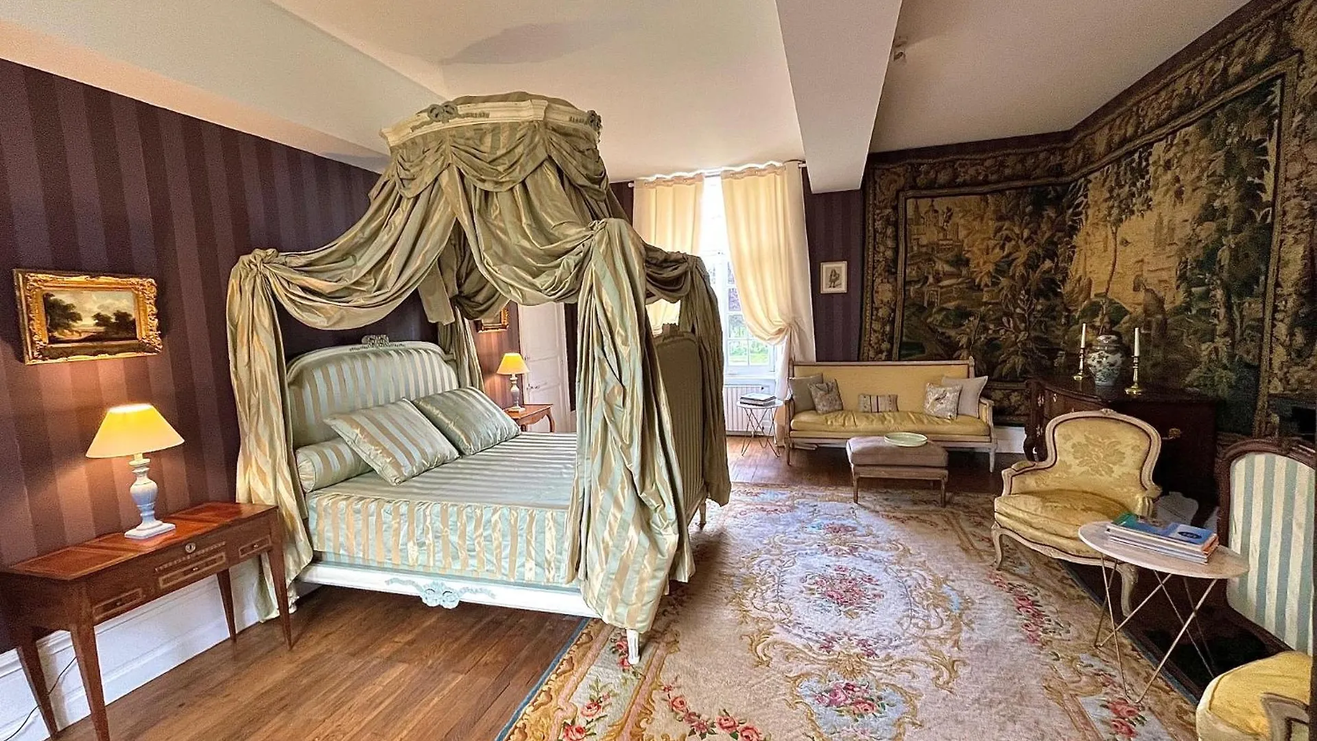 Couette-café Château de Cadouzan Saint-Dolay France