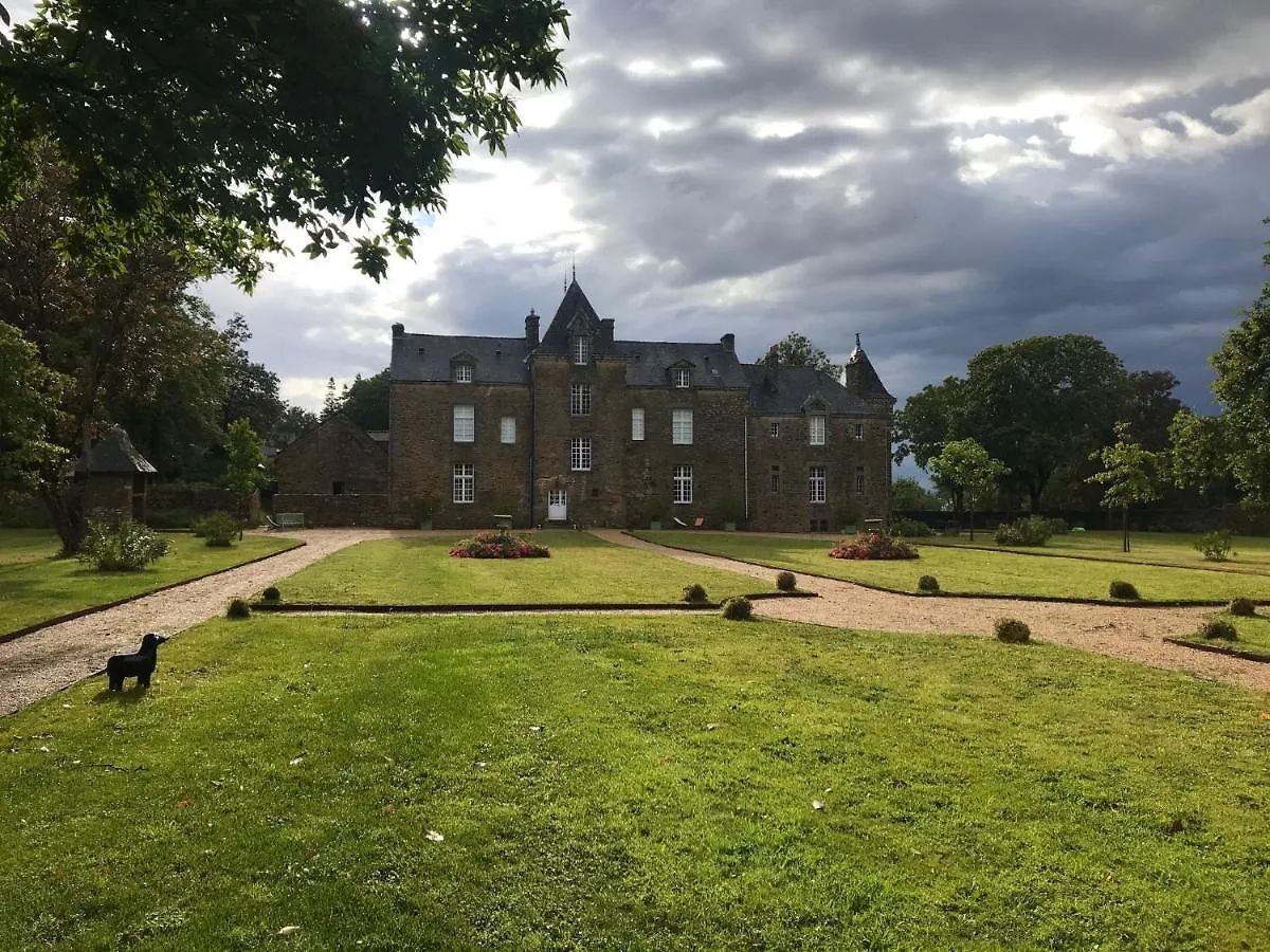 Chateau De Cadouzan Saint-Dolay 0*,  Franciaország