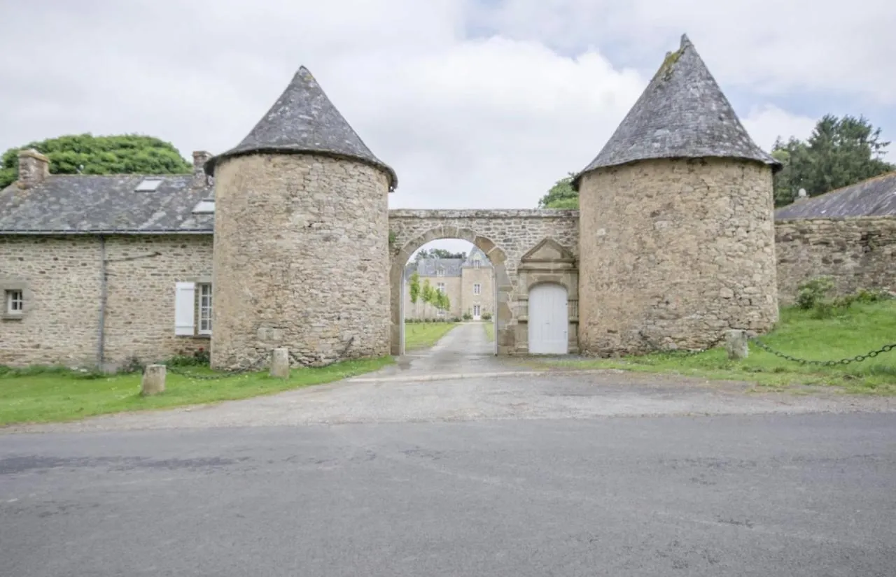 Panzió Chateau De Cadouzan Saint-Dolay Franciaország