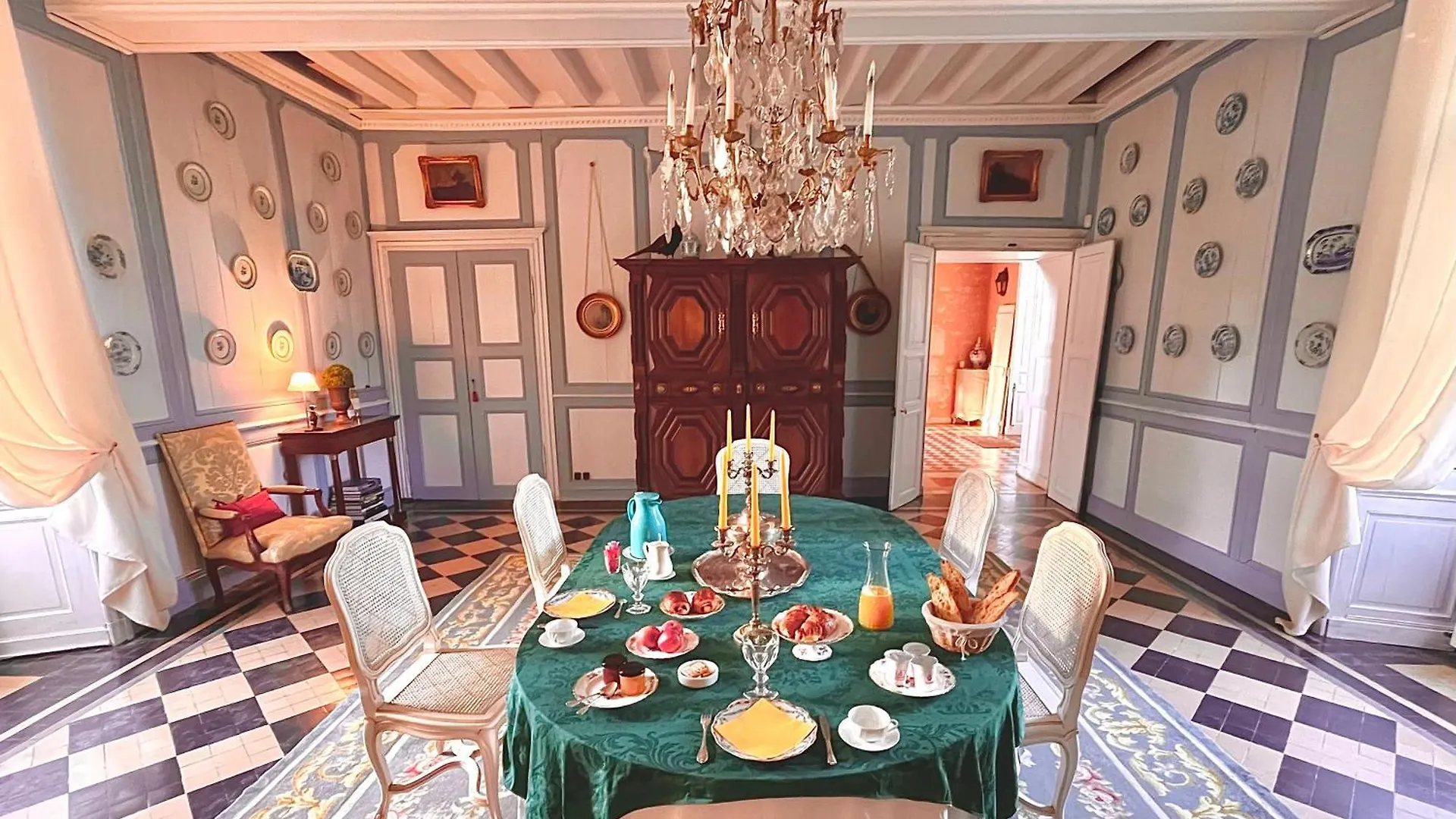 Chateau De Cadouzan Saint-Dolay Franciaország